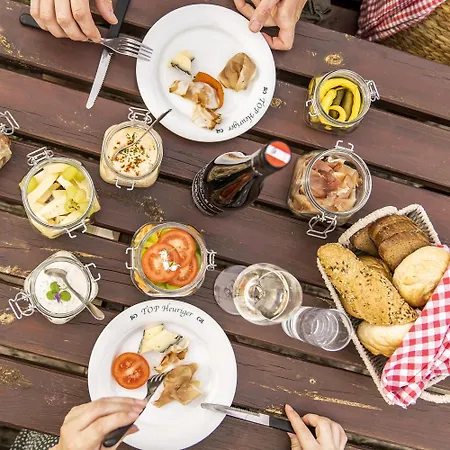 Winzerhaus Hans Schoeller * Wagram ob der Traisen